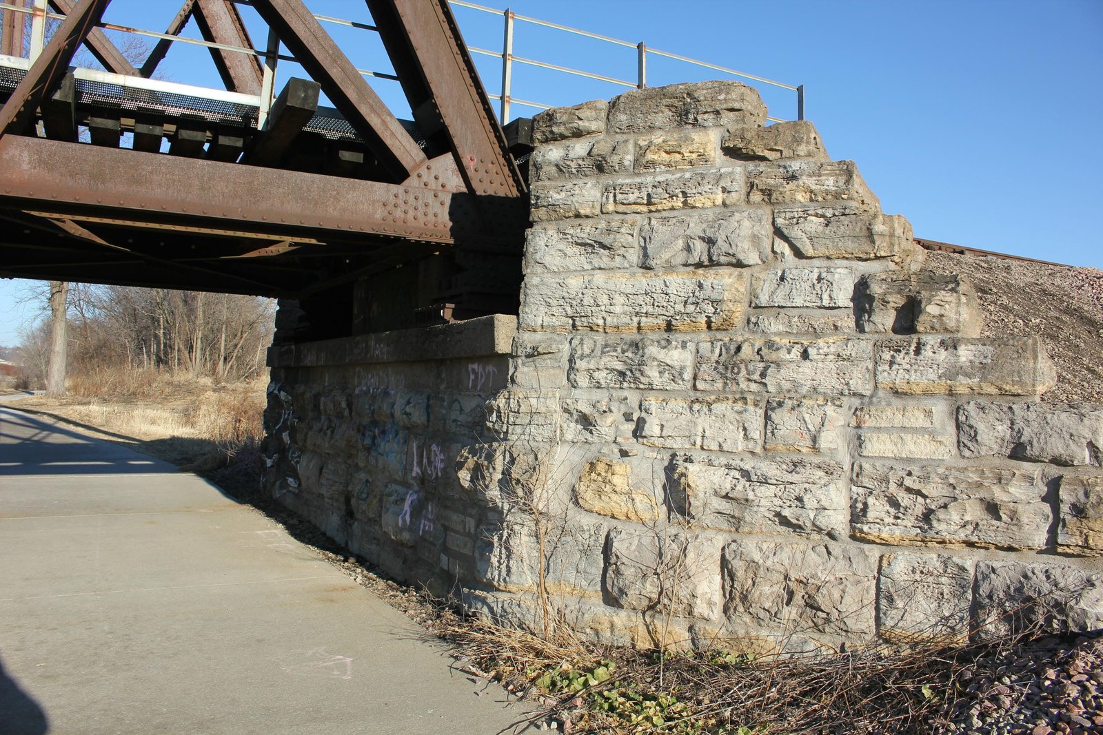North abutment